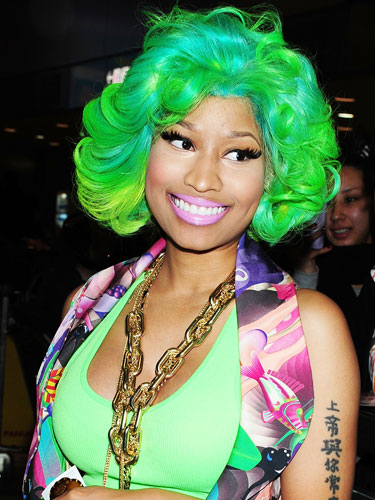 Nicki Minaj with green hair